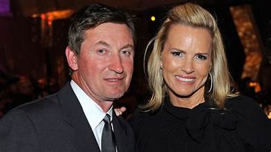 Gretzky és neje – mindkettejükre rávetült a fogadási botrány árnyéka